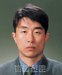 김홍일    