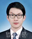 김황      