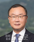 박상융    